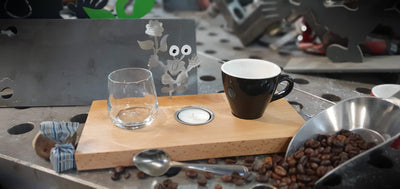 Espresso-MoNsTeR | "Helga mit Blume" | Espressobrett - Lumini
