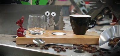 Espresso-MoNsTeR | "Elton mit Kerze" | Espressobrett - Lumini