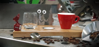 Espresso-MoNsTeR | "Elton mit Kerze" | Espressobrett - Lumini