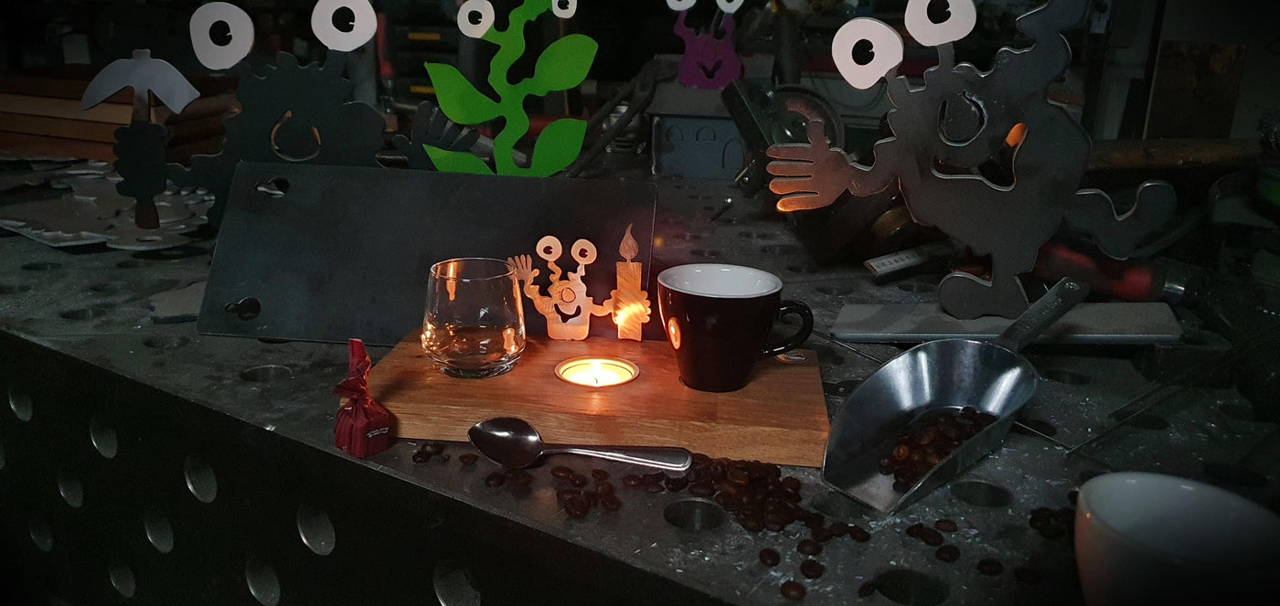 Espresso-MoNsTeR | "Elton mit Kerze" | Espressobrett - Lumini