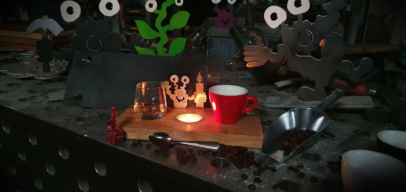 Espresso-MoNsTeR | "Elton mit Kerze" | Espressobrett - Lumini