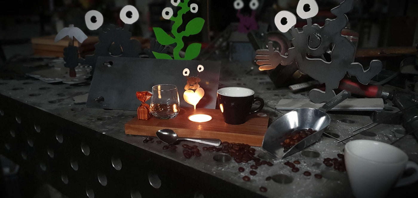 Espresso-MoNsTeR | "Chantal mit Herz" | Espressobrett - Lumini