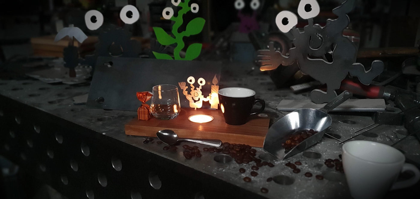 Espresso-MoNsTeR | "Elton mit Kerze" | Espressobrett - Lumini