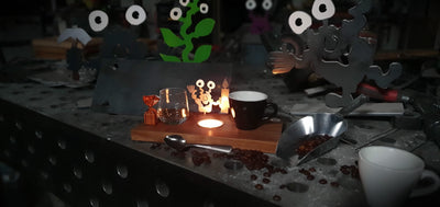Espresso-MoNsTeR | "Elton mit Kerze" | Espressobrett - Lumini