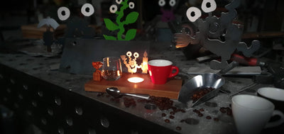 Espresso-MoNsTeR | "Elton mit Kerze" | Espressobrett - Lumini