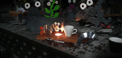 Espresso-MoNsTeR | "Elton mit Kerze" | Espressobrett - Lumini