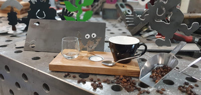 Espresso-MoNsTeR | "Elton mit Kerze" | Kaffeebrett - Lumini